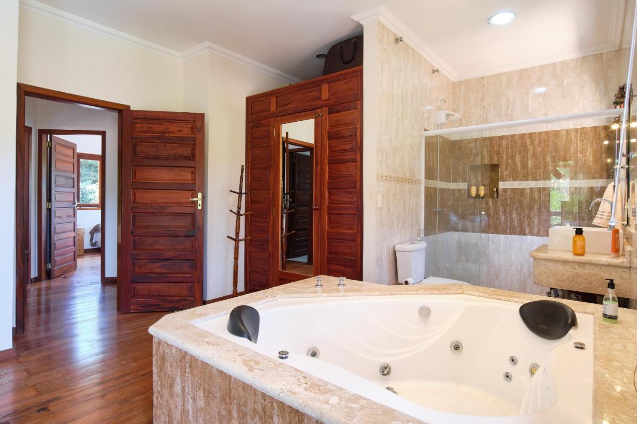 Casa Petunia Com Ar E Piscina Perto Do Centro Villa Parati Exterior foto